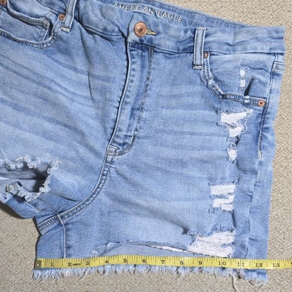 American Eagle Curvy High Rise Super Stretch Distressed Shorts - Size 16 - Picture 9 of 11